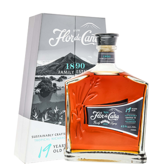 FLOR DE CAÑA 19 jaar