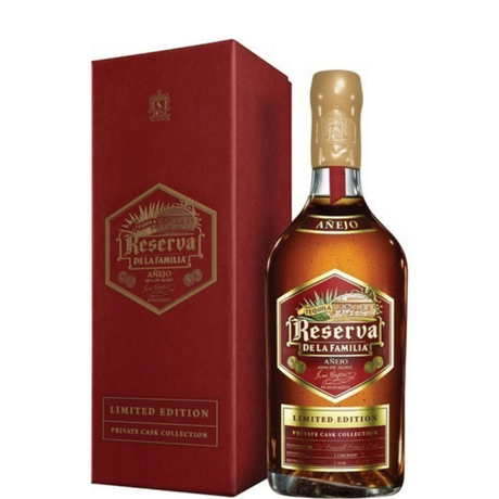 Fles JOSE CUERVO RESERVA DE LA FAMILIA Tequila Exclusief Cask