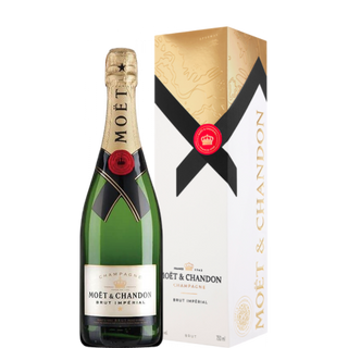 MOËT & CHANDON Brut Imperial + Case